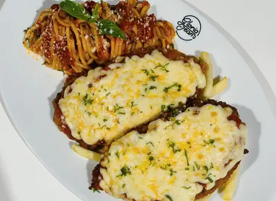 CHICKEN PARMESAN WITH SPAGHETTI